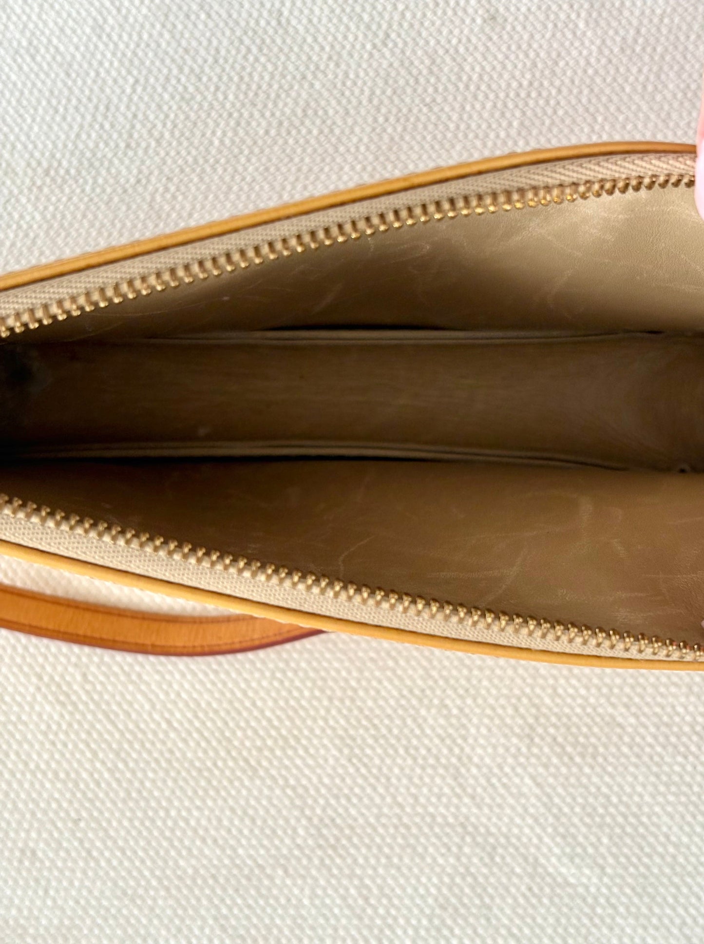 LOUIS VUITTON VERNIS LEXINGTON POCHETTE
