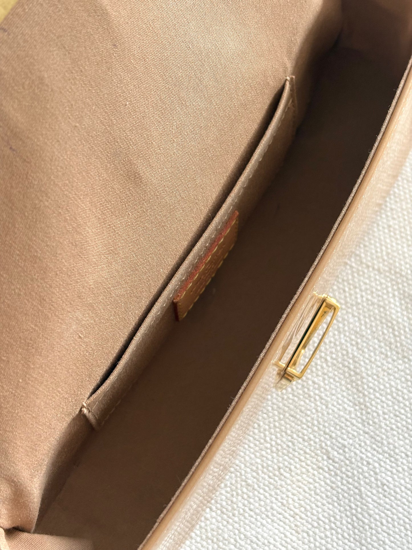 LOUIS VUITTON MONOGRAM VERNIS MALIBU SHOULDER BAG
