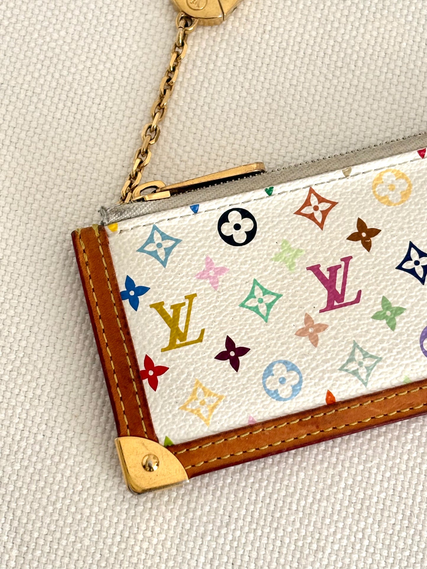 LOUIS VUITTON MULTICOLOUR WHITE KEY POUCH
