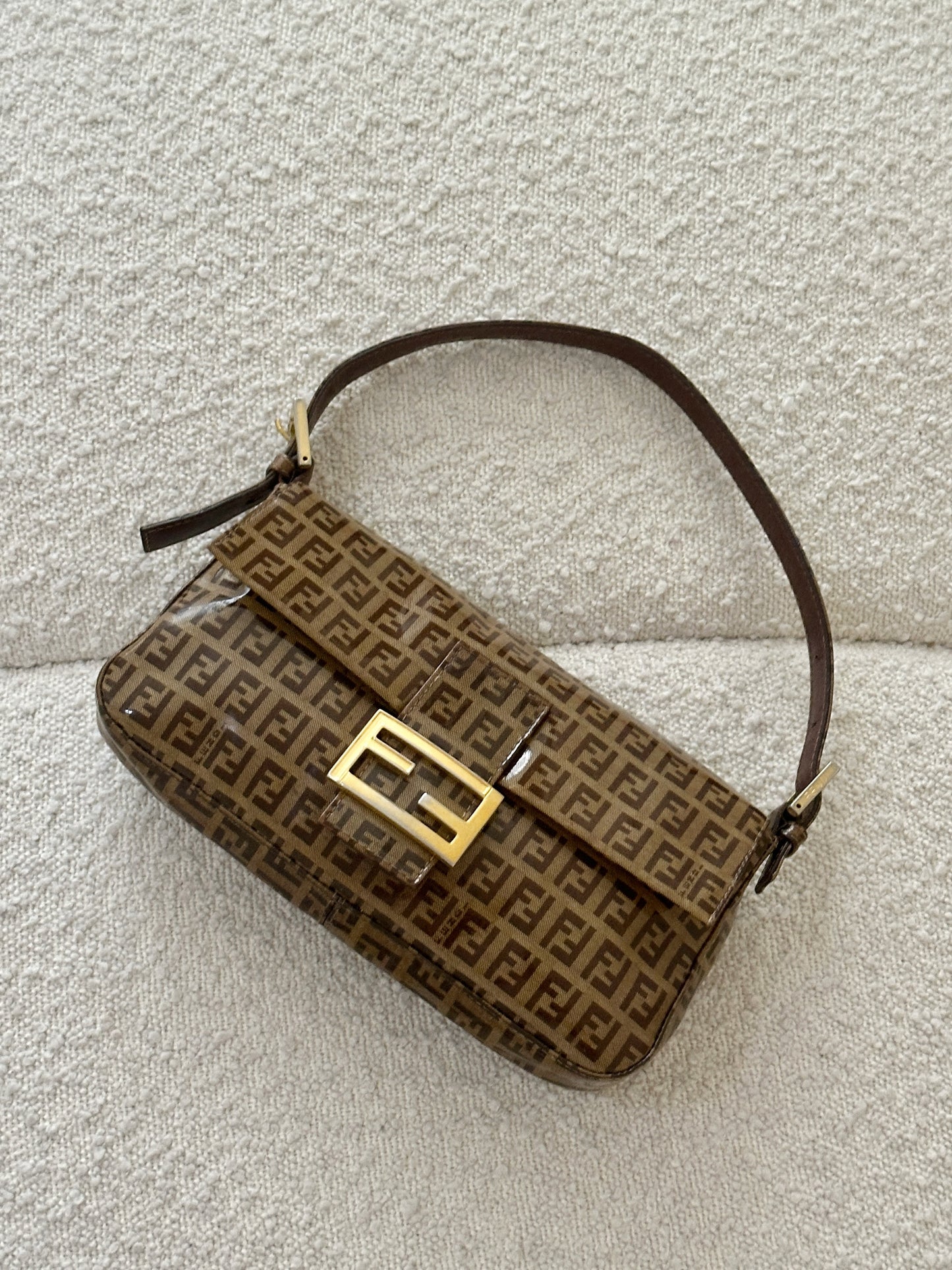 FENDI ZUCCHINO PATENT BAGUETTE SHOULDER BAG