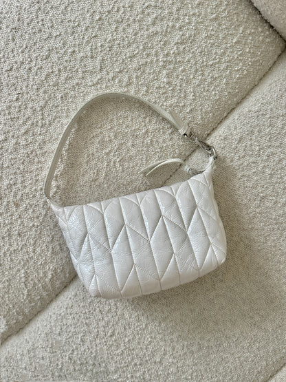 MIU MIU MATELASSÉ SPIRIT CIRE SHOULDER BAG