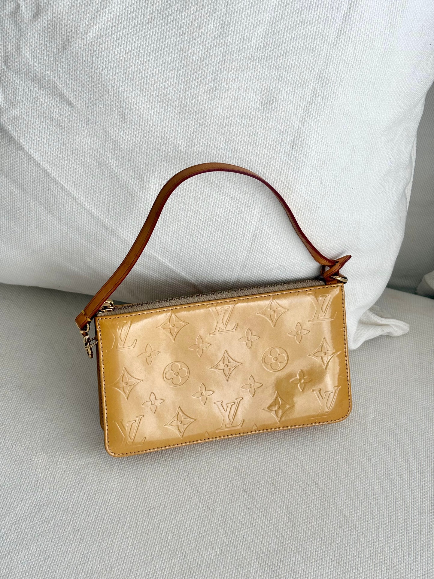 LOUIS VUITTON VERNIS LEXINGTON POCHETTE