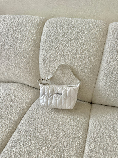 MIU MIU MATELASSÉ SPIRIT CIRE SHOULDER BAG
