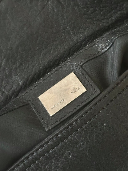 FENDI BLACK LEATHER BAGUETTE SHOULDER BAG