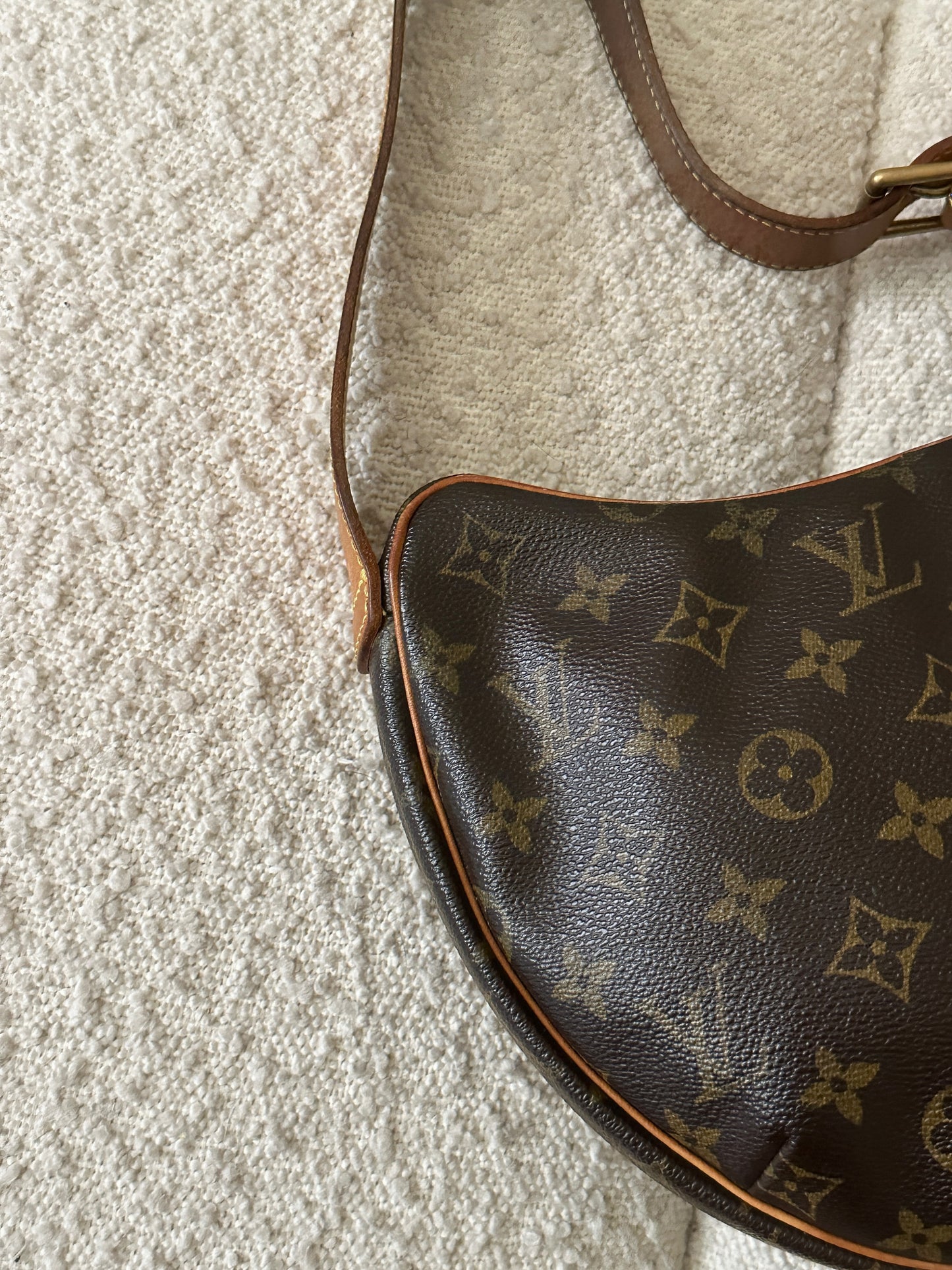 LOUIS VUITTON MONOGRAM CROISSANT MM SHOULDER BAG
