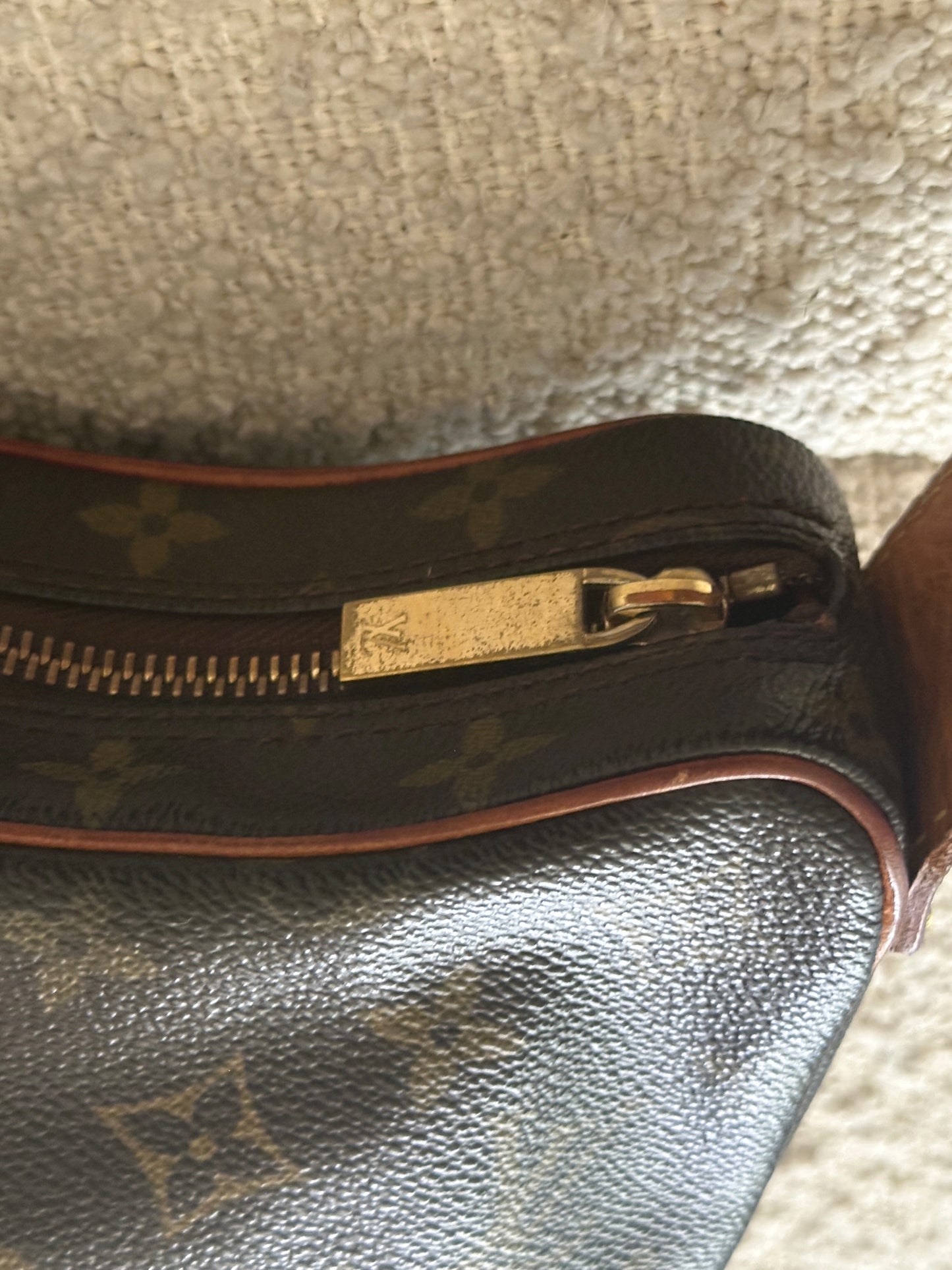LOUIS VUITTON MONOGRAM CROISSANT MM SHOULDER BAG