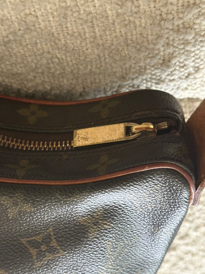 LOUIS VUITTON MONOGRAM CROISSANT MM SHOULDER BAG