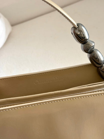 MALICE PEARL PATENT LEATHER BAG