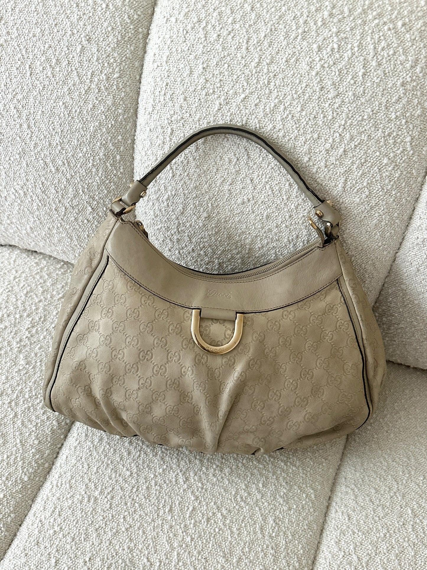 GUCCI BEIGE GUCCISSIMA ABBEY D RING BAG