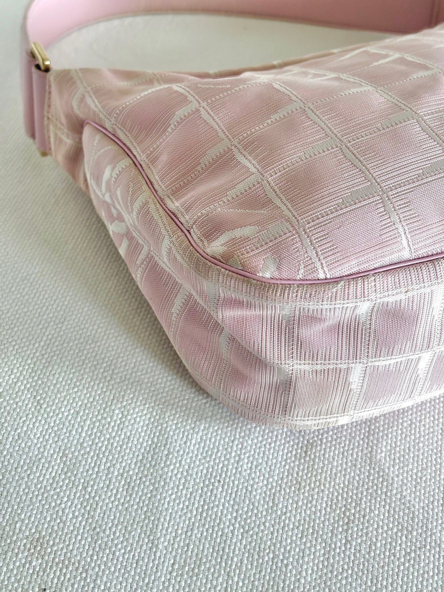 CHANEL PINK TRAVEL LINE NYLON SHOULDER BAG