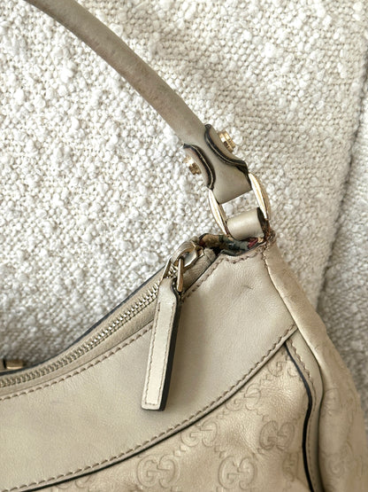 GUCCI BEIGE GUCCISSIMA ABBEY D RING BAG