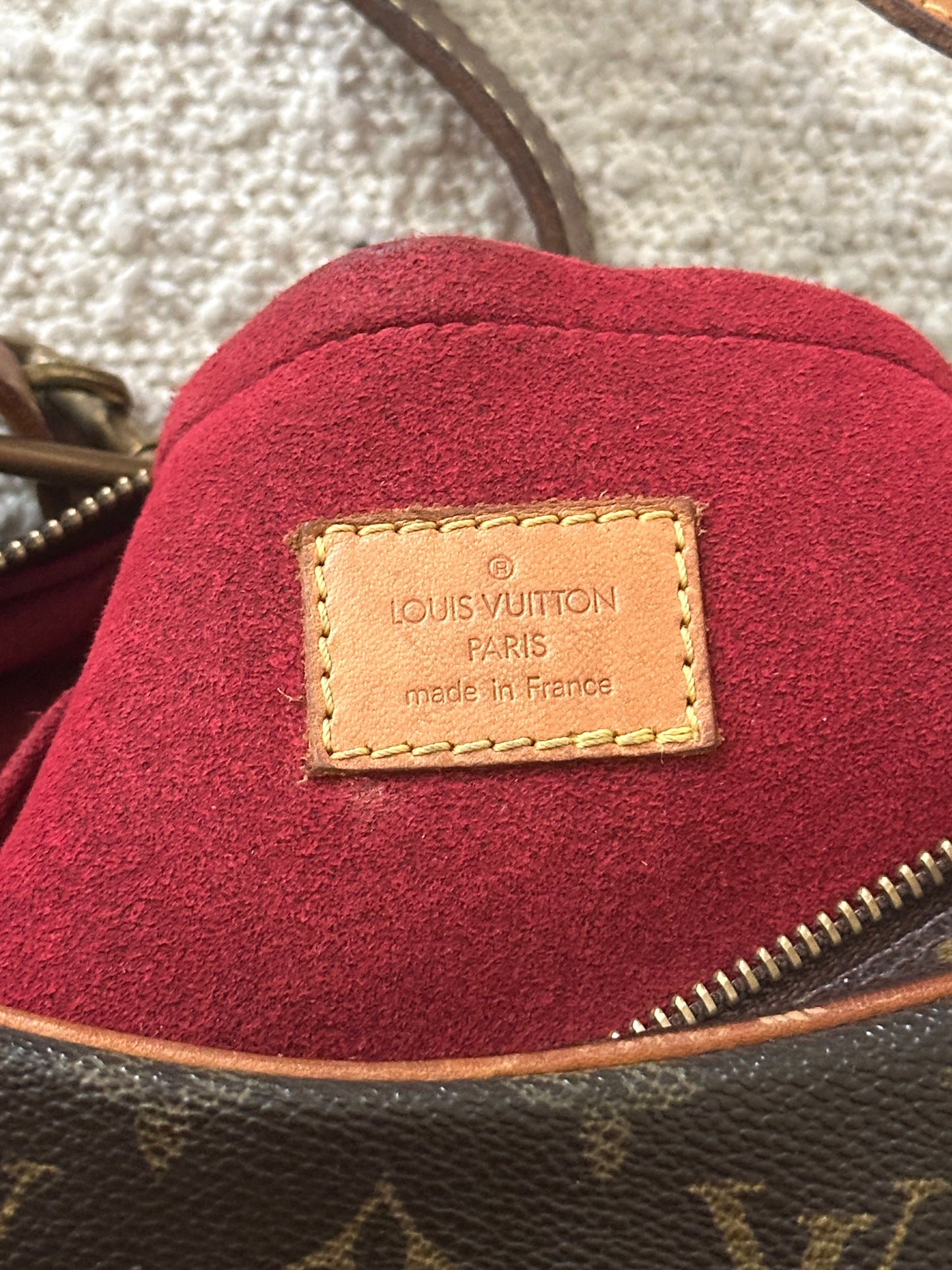 LOUIS VUITTON MONOGRAM CROISSANT MM SHOULDER BAG