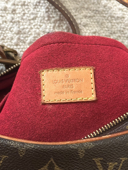 LOUIS VUITTON MONOGRAM CROISSANT MM SHOULDER BAG