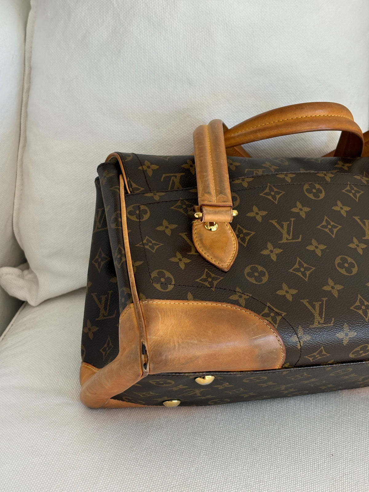 BEVERLY GM MONOGRAM SHOULDER BAG