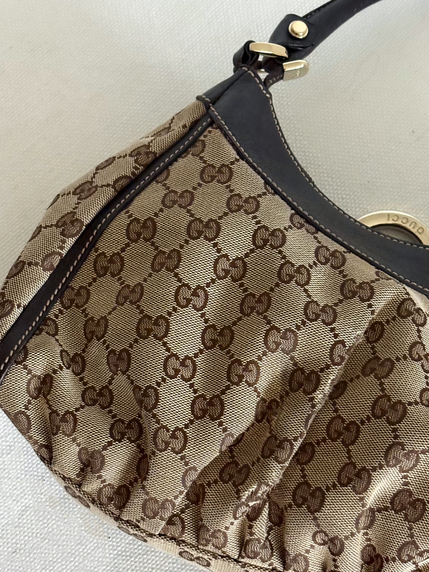 GUCCI GUCCISSIMA ABBEY D RING BAG