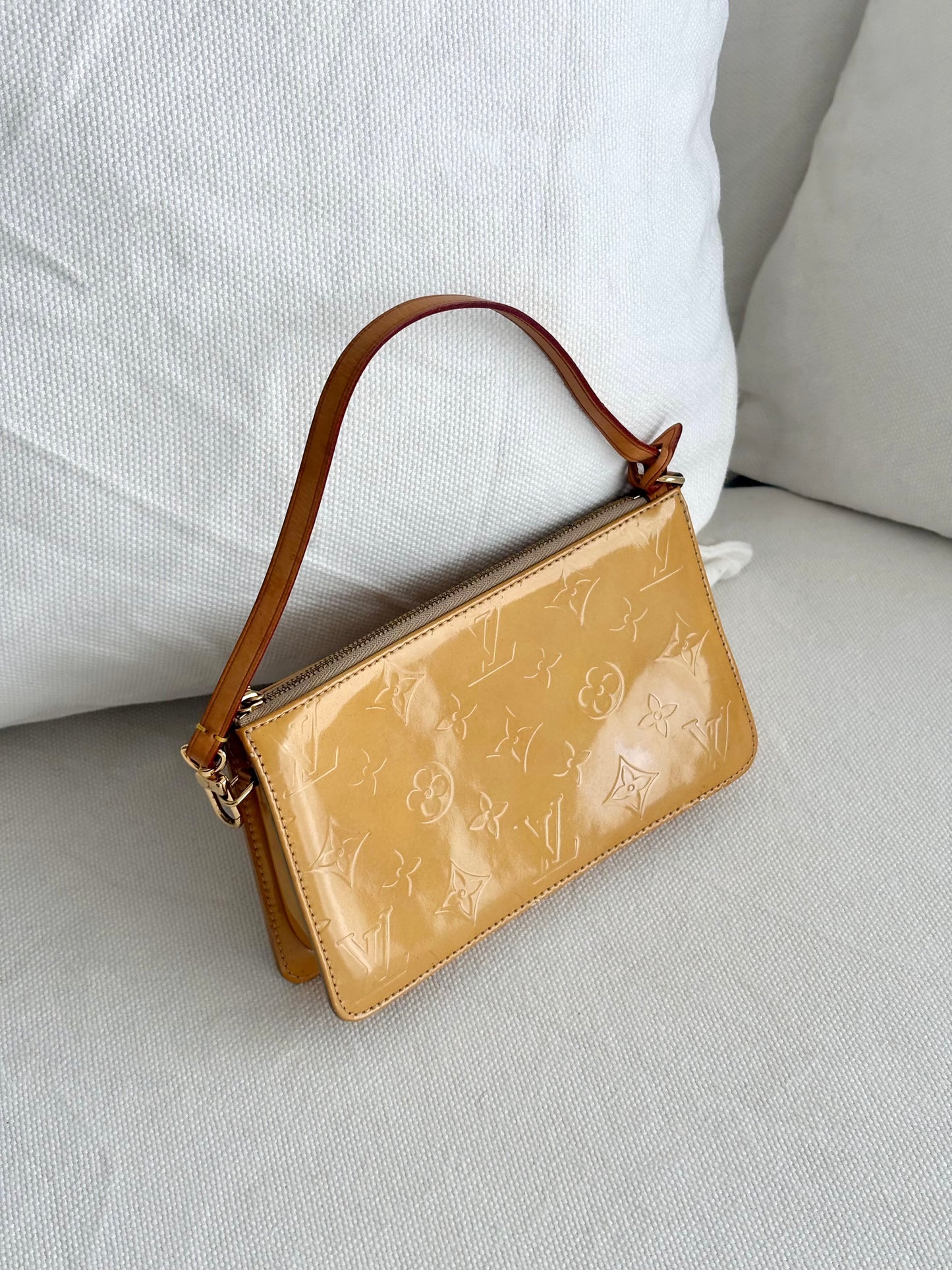 LOUIS VUITTON VERNIS LEXINGTON POCHETTE
