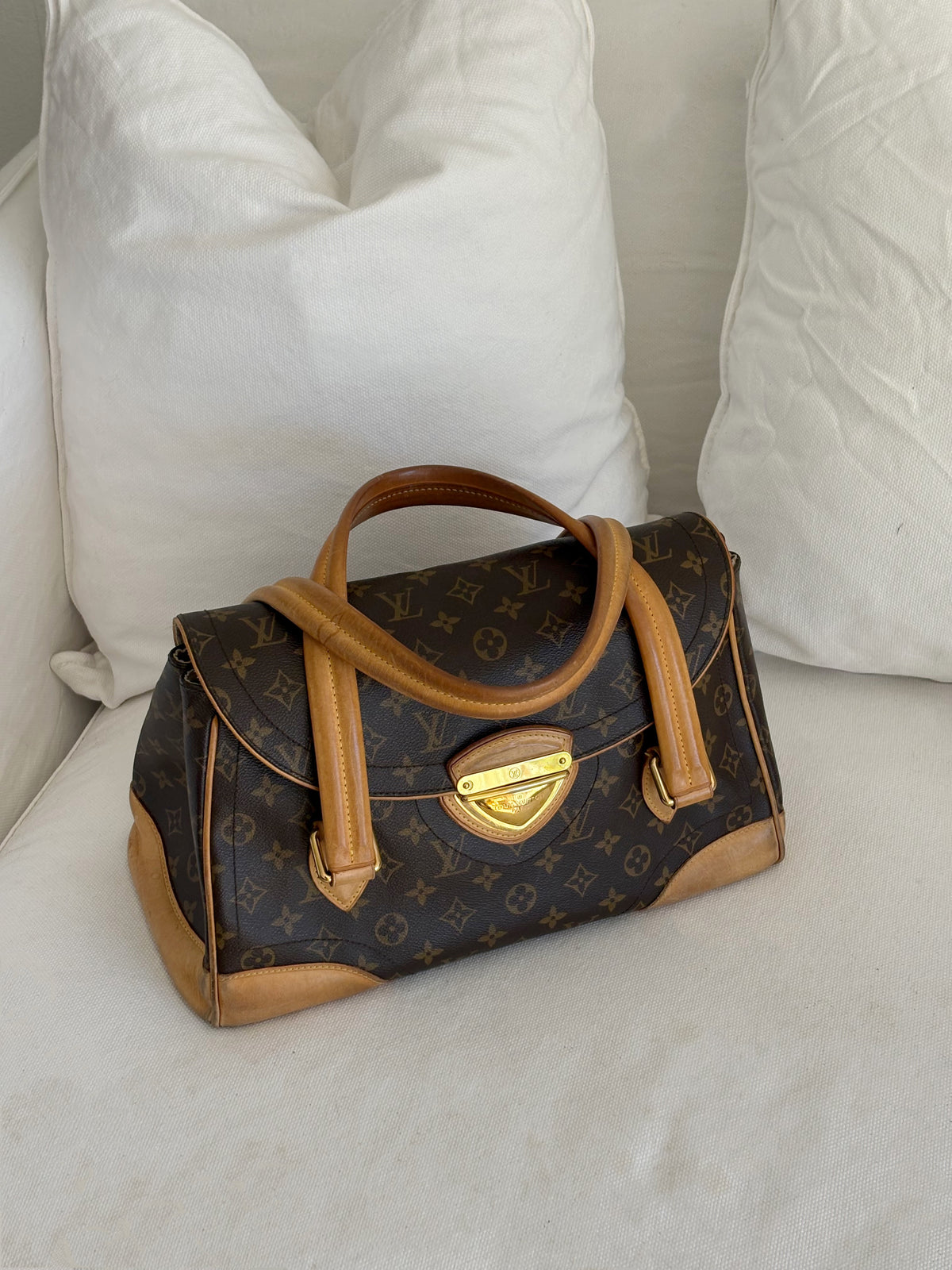 BEVERLY GM MONOGRAM SHOULDER BAG