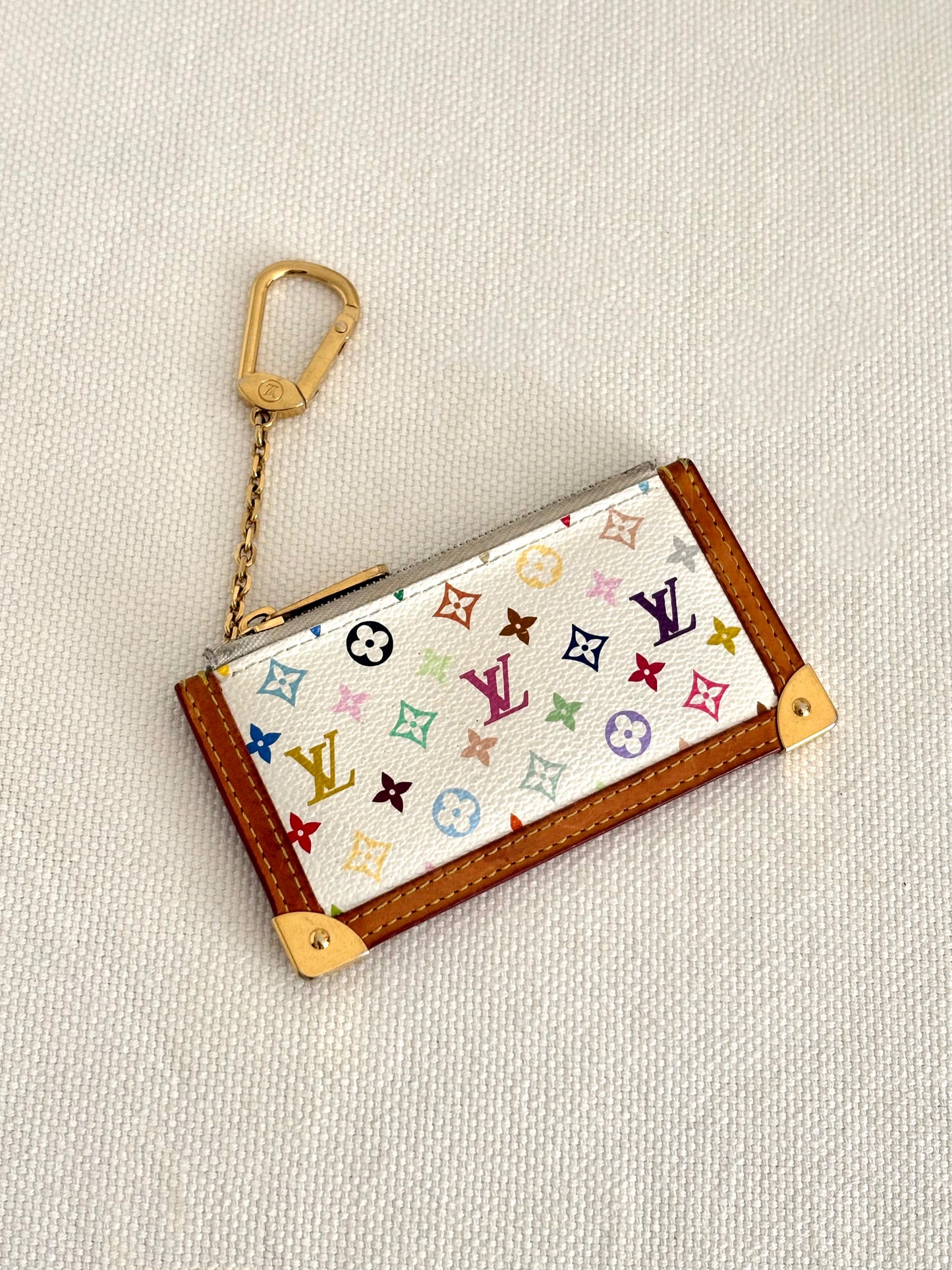 LOUIS VUITTON MULTICOLOUR WHITE KEY POUCH