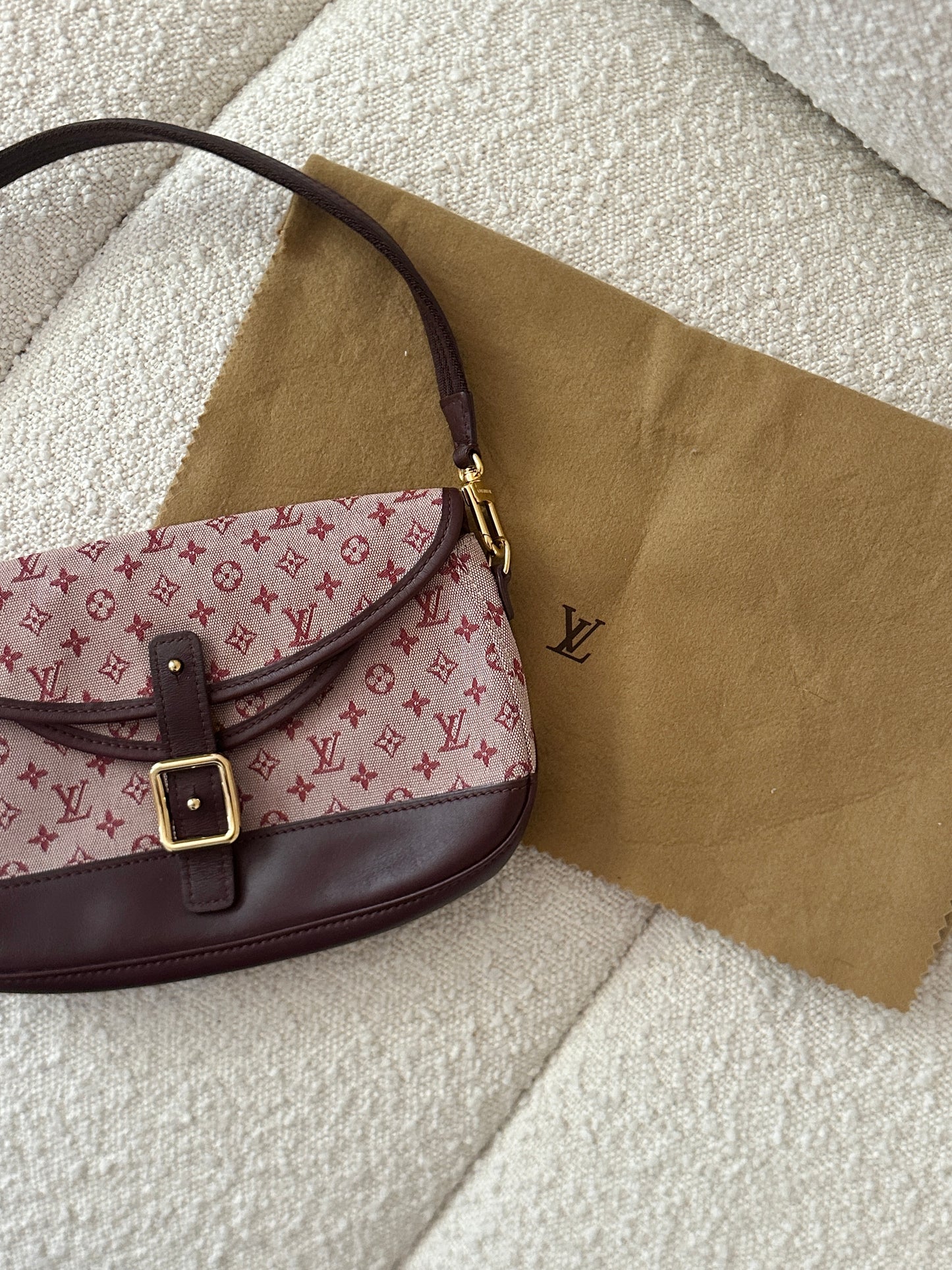 LOUIS VUITTON CHERRY MINI LIN MARJORIE SHOULDER BAG