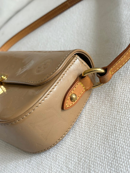 LOUIS VUITTON MONOGRAM VERNIS MALIBU SHOULDER BAG