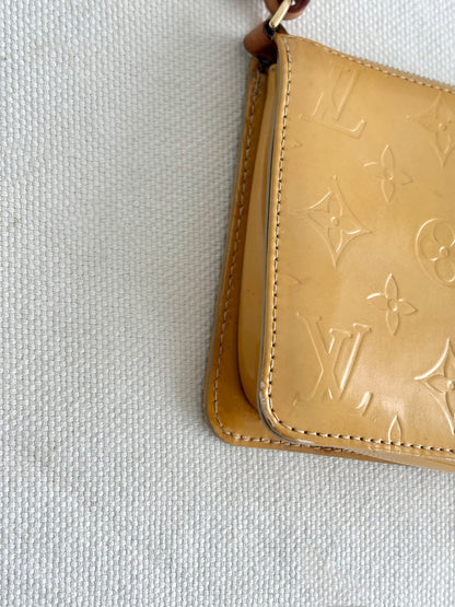 LOUIS VUITTON VERNIS LEXINGTON POCHETTE