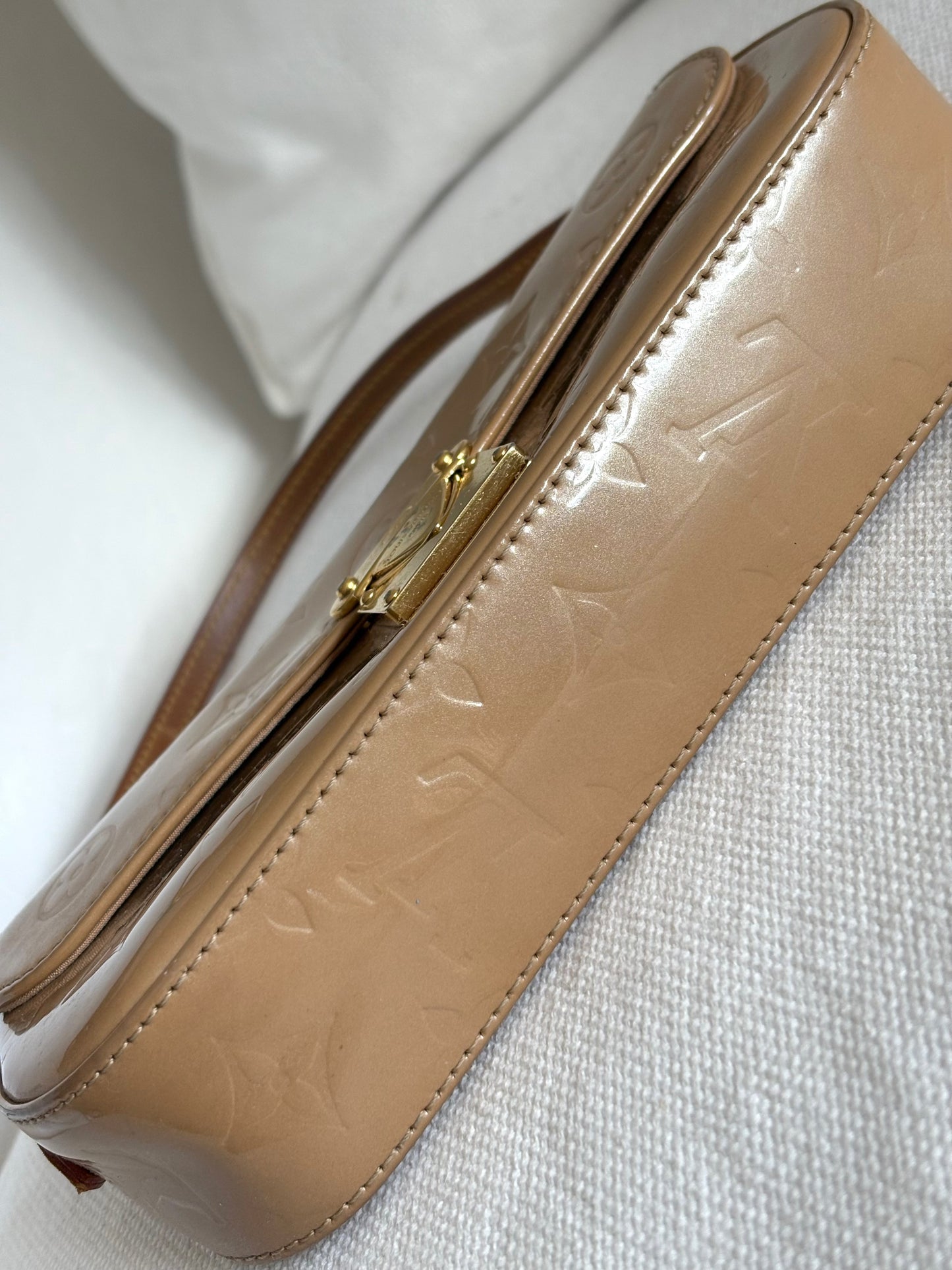 LOUIS VUITTON MONOGRAM VERNIS MALIBU SHOULDER BAG