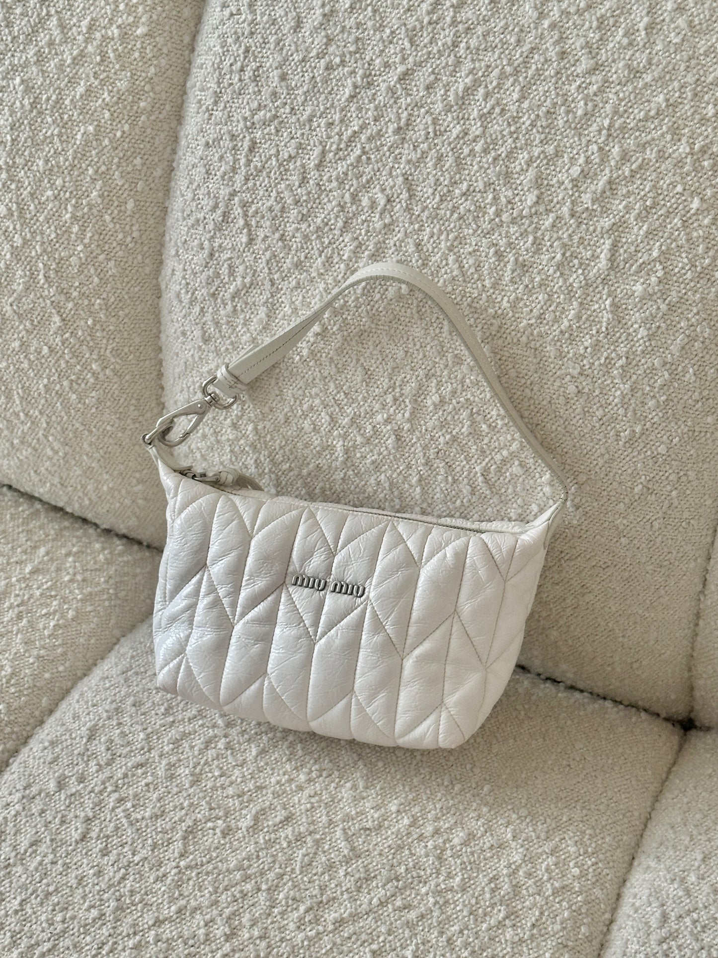 MIU MIU MATELASSÉ SPIRIT CIRE SHOULDER BAG