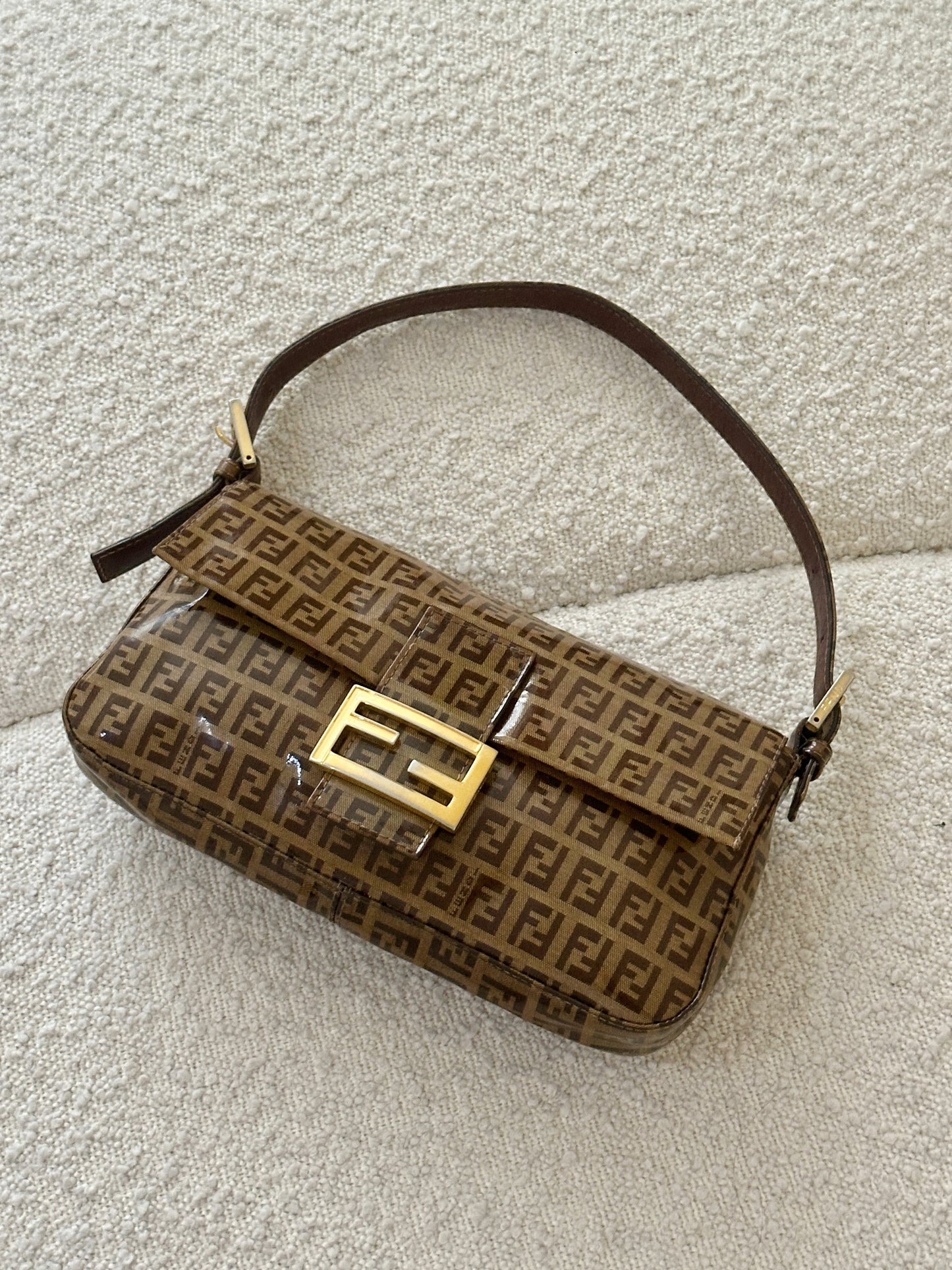 FENDI ZUCCHINO PATENT BAGUETTE SHOULDER BAG