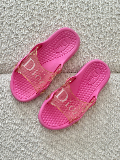 DIOR PINK LOGO RUBBER POOL SLIDES