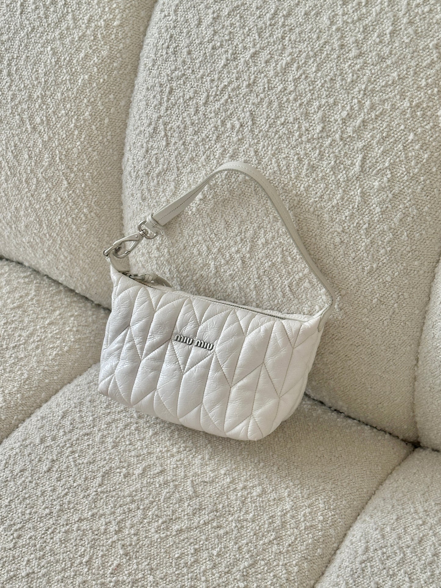 MIU MIU MATELASSÉ SPIRIT CIRE SHOULDER BAG