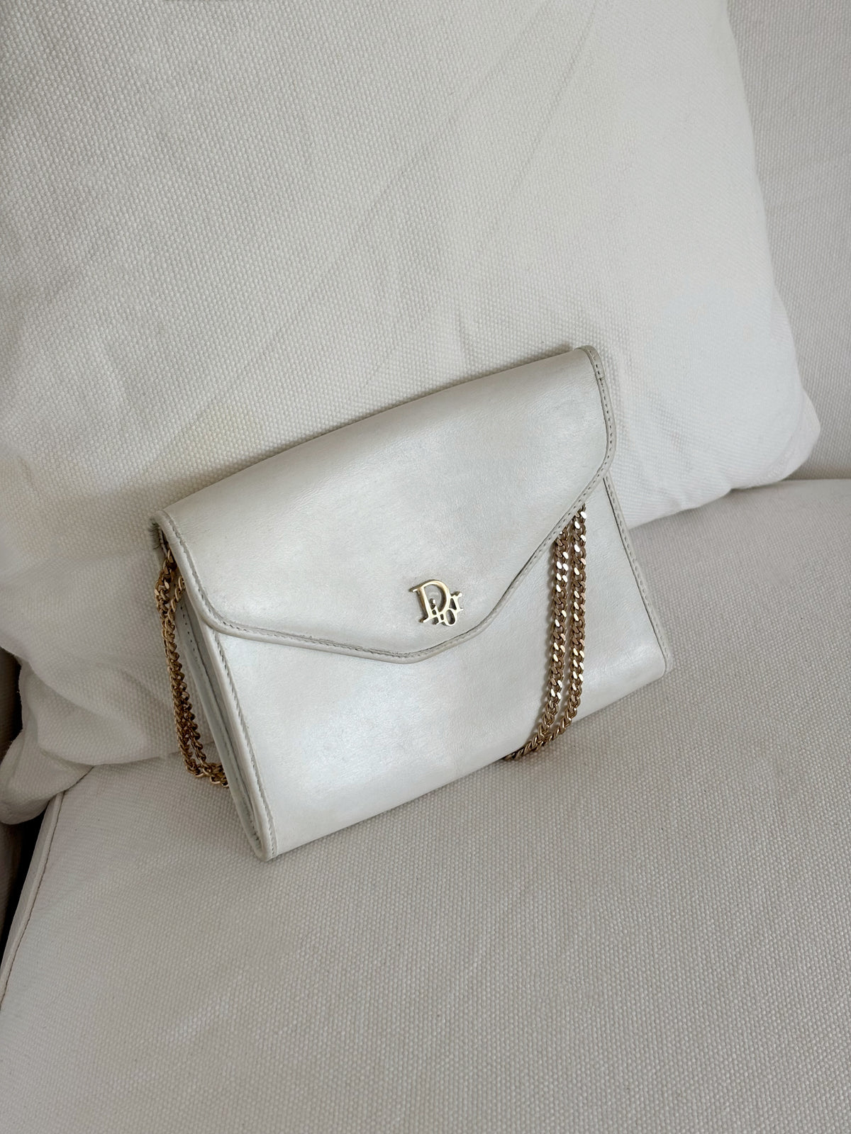 MINI CHAIN SHOULDER BAG