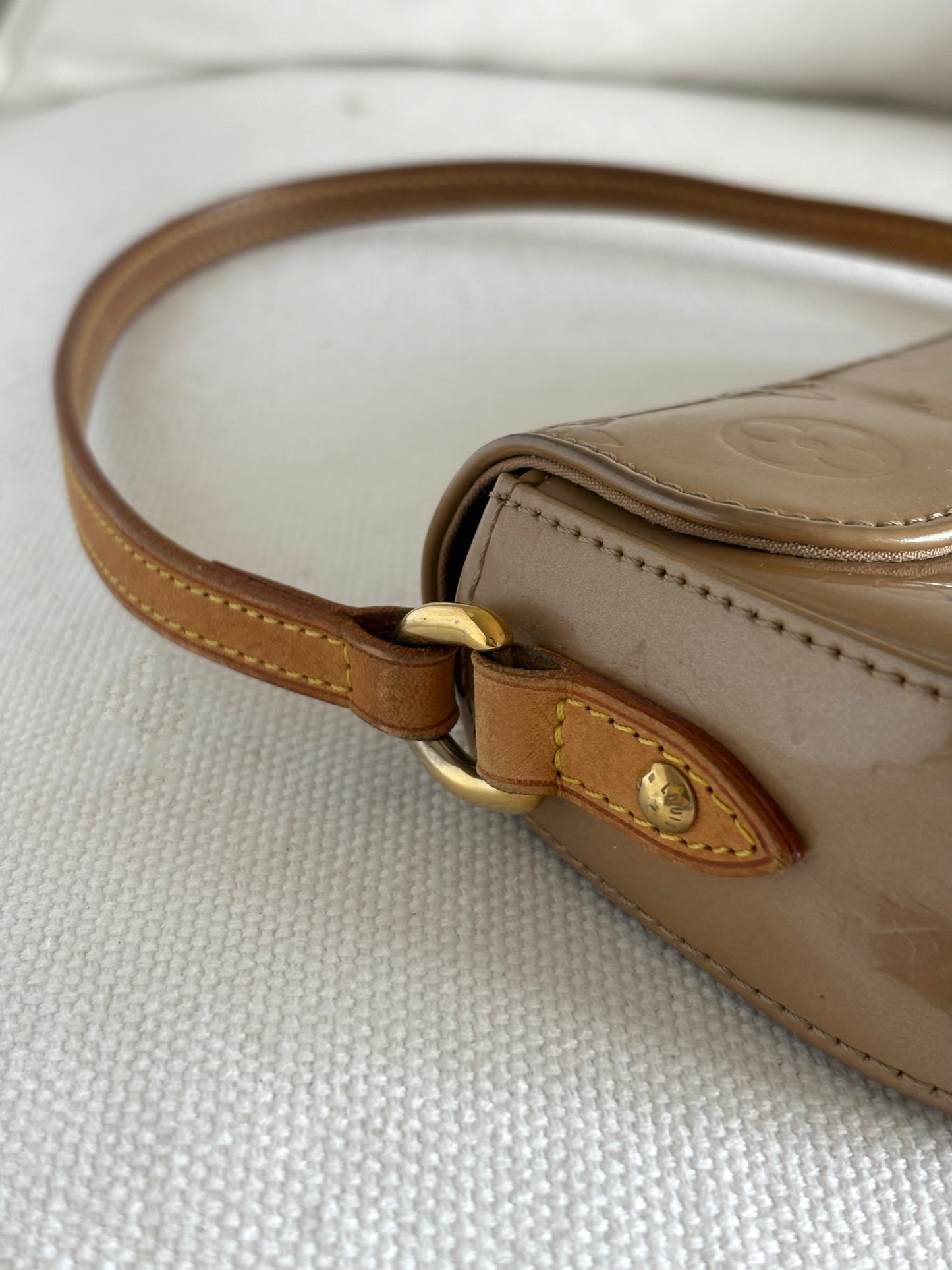 LOUIS VUITTON MONOGRAM VERNIS MALIBU SHOULDER BAG