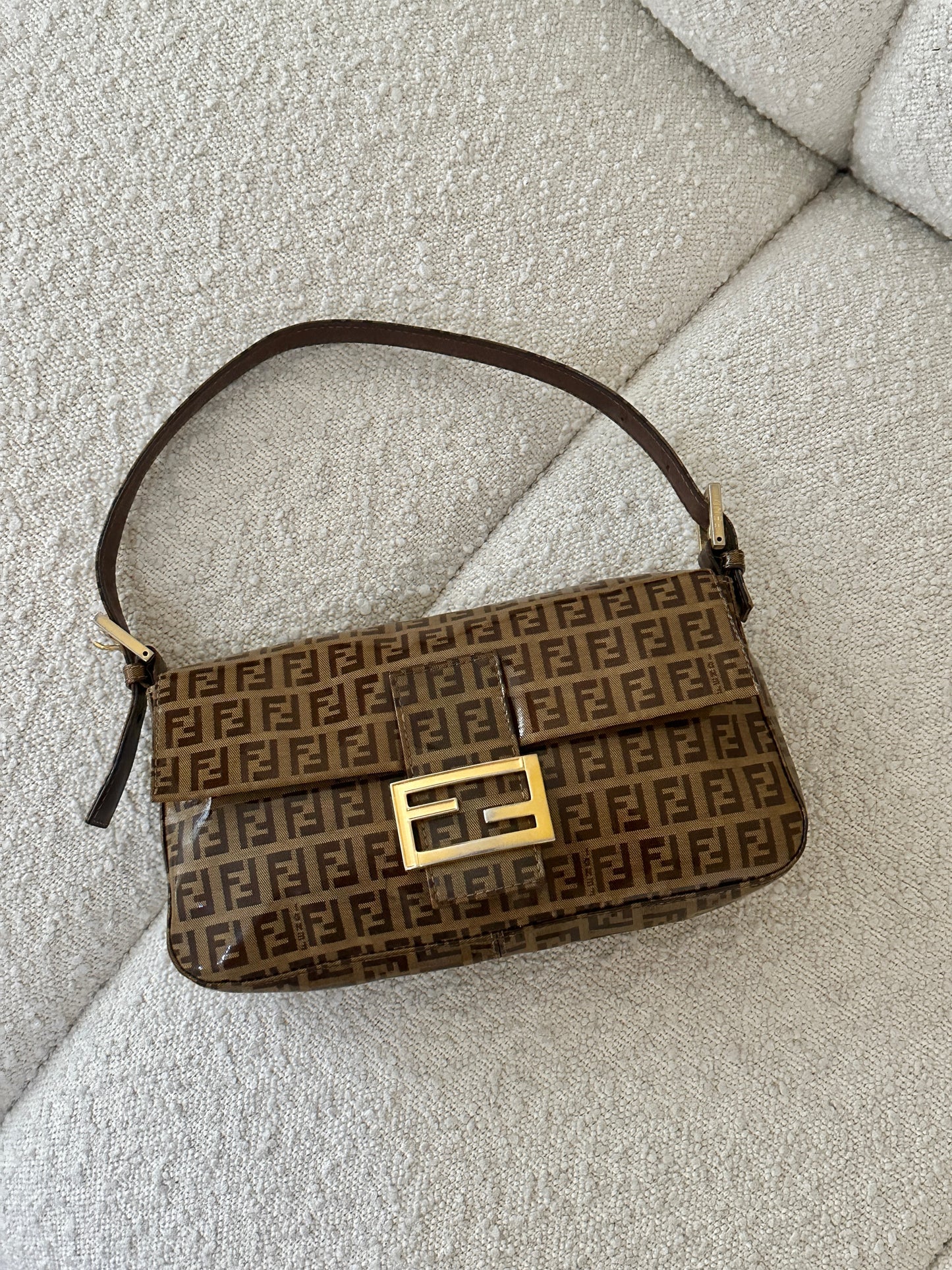 FENDI ZUCCHINO PATENT BAGUETTE SHOULDER BAG