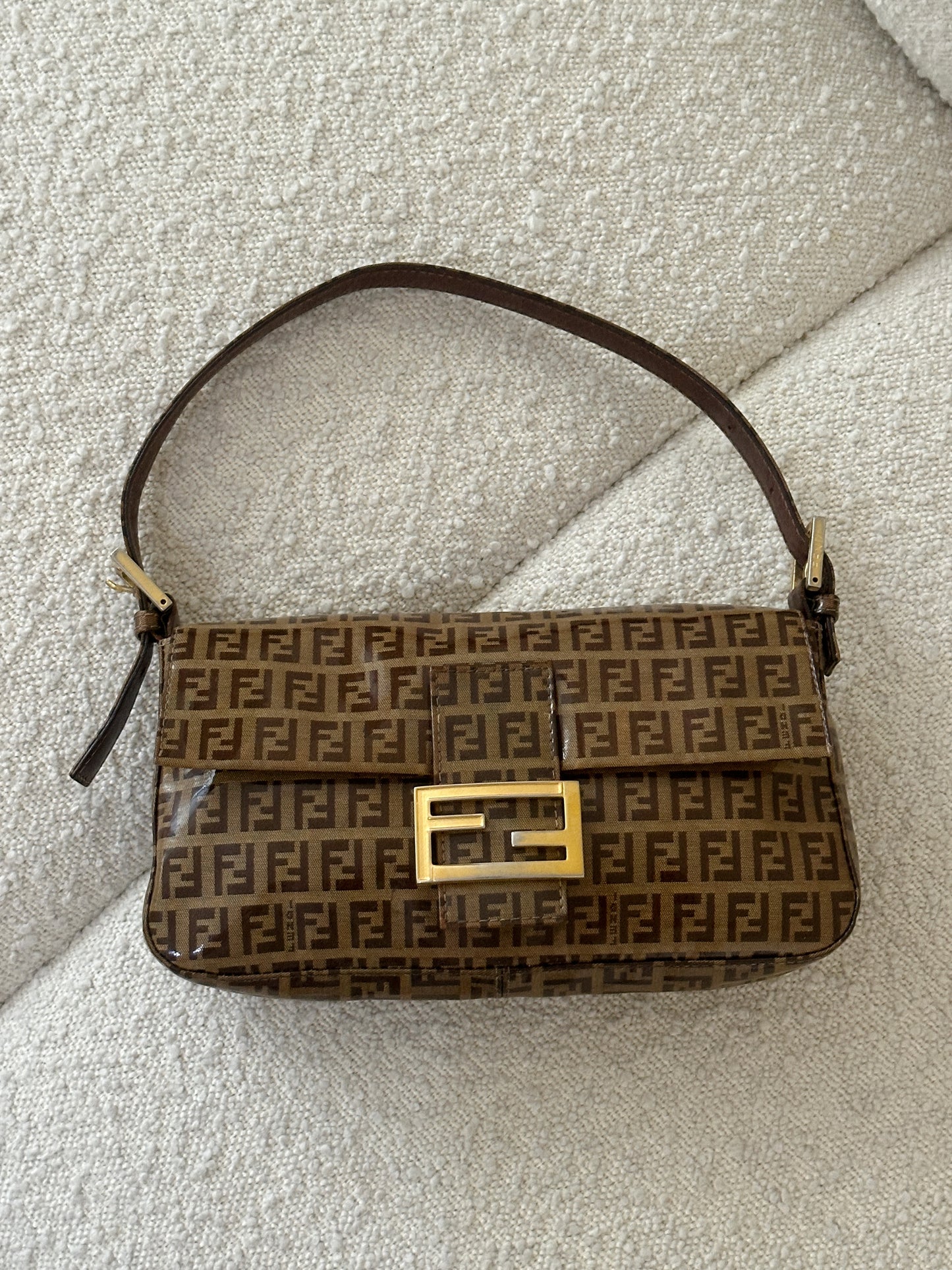 FENDI ZUCCHINO PATENT BAGUETTE SHOULDER BAG