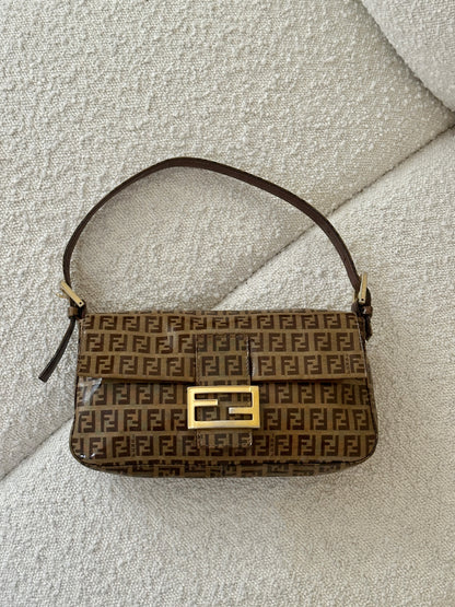 FENDI ZUCCHINO PATENT BAGUETTE SHOULDER BAG