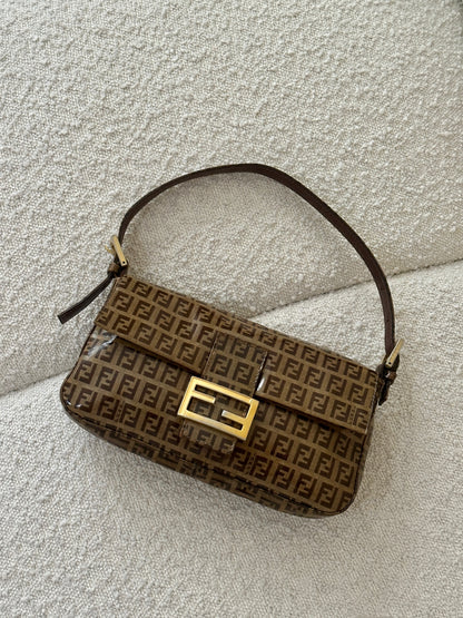 FENDI ZUCCHINO PATENT BAGUETTE SHOULDER BAG