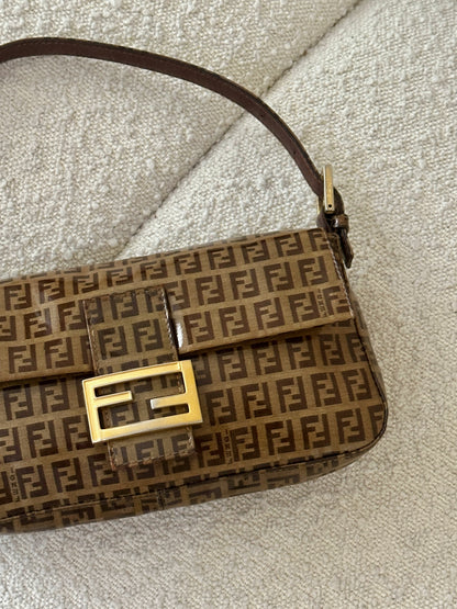 FENDI ZUCCHINO PATENT BAGUETTE SHOULDER BAG