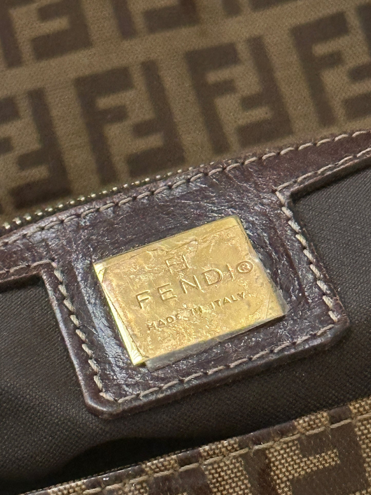 FENDI ZUCCHINO PATENT BAGUETTE SHOULDER BAG