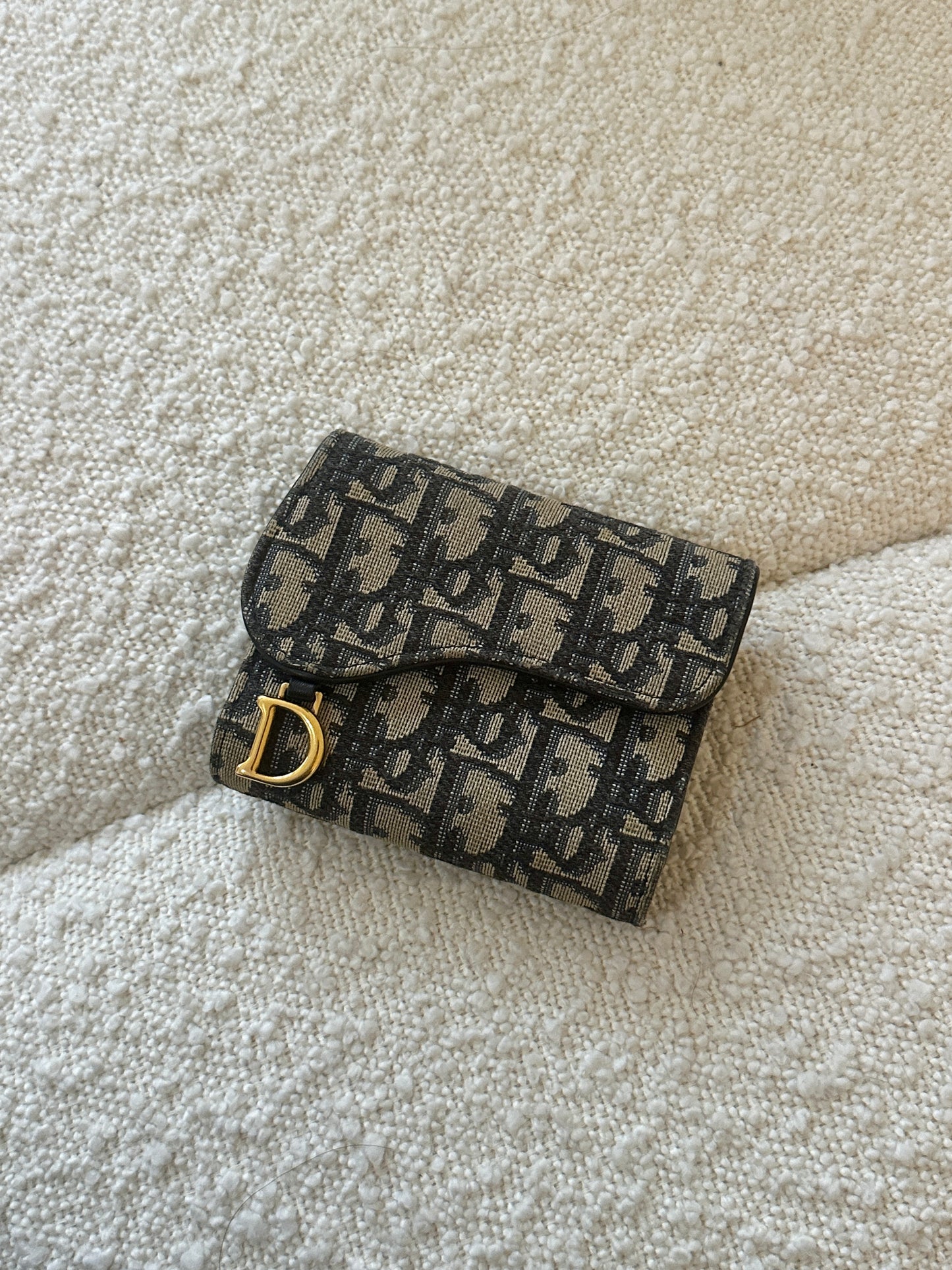 DIOR SADDLE LOTUS WALLET
