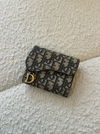 DIOR SADDLE LOTUS WALLET