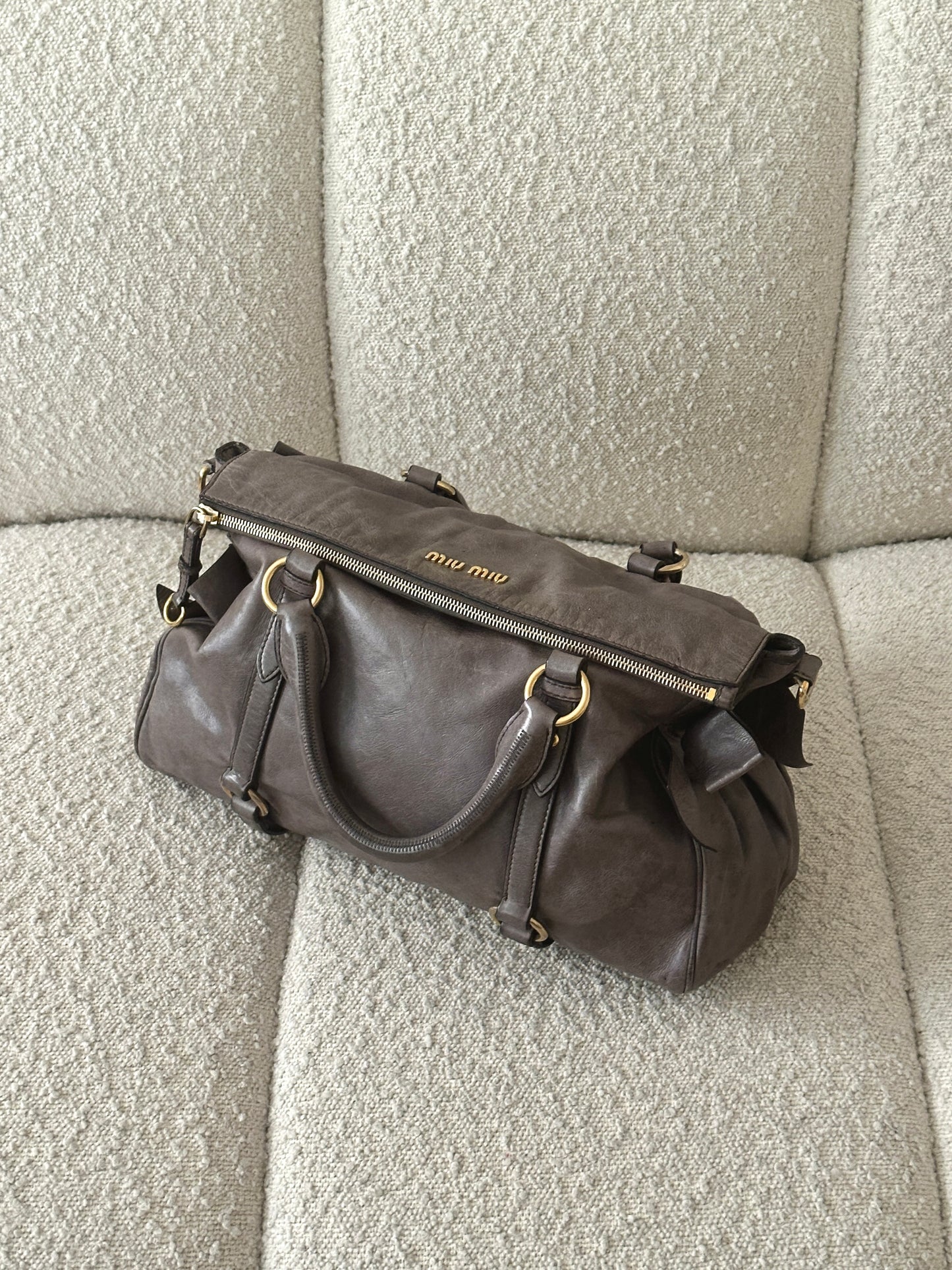 MIU MIU VITELLO BOW LEATHER TOTE BAG
