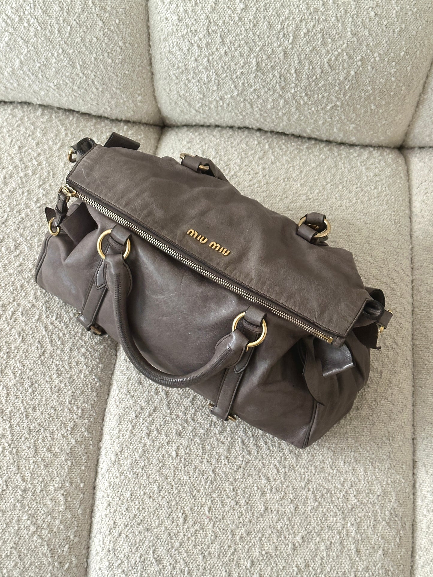 MIU MIU VITELLO BOW LEATHER TOTE BAG