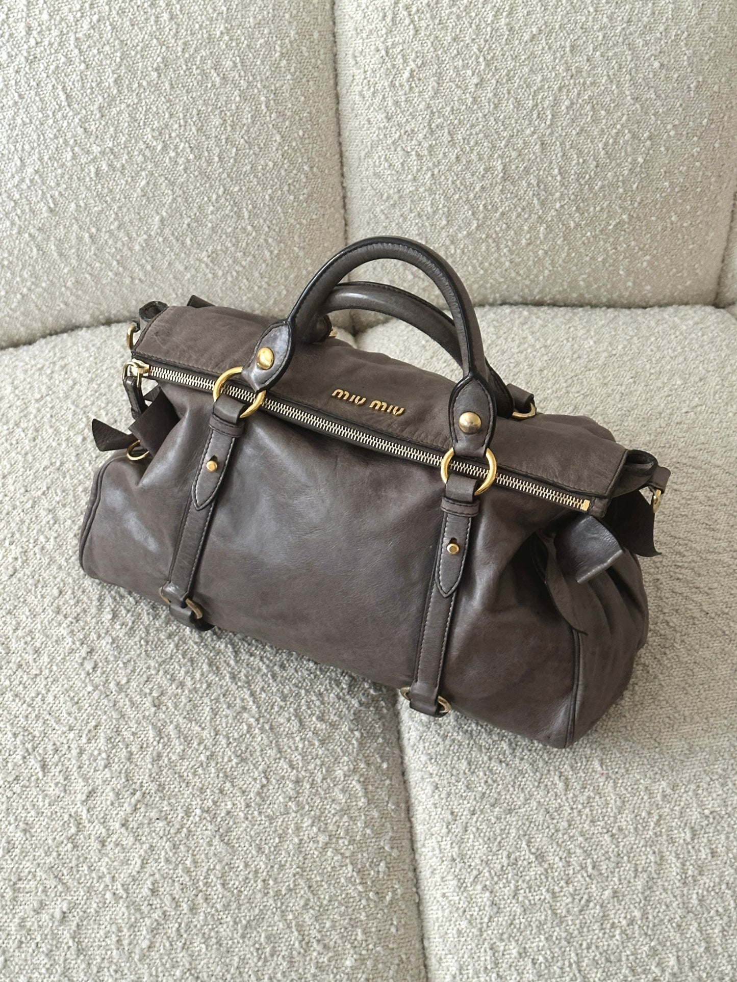 MIU MIU VITELLO BOW LEATHER TOTE BAG